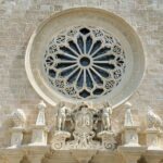 Dettaglio del rosone della cattedrale di Santa Maria Annunziata a Otranto